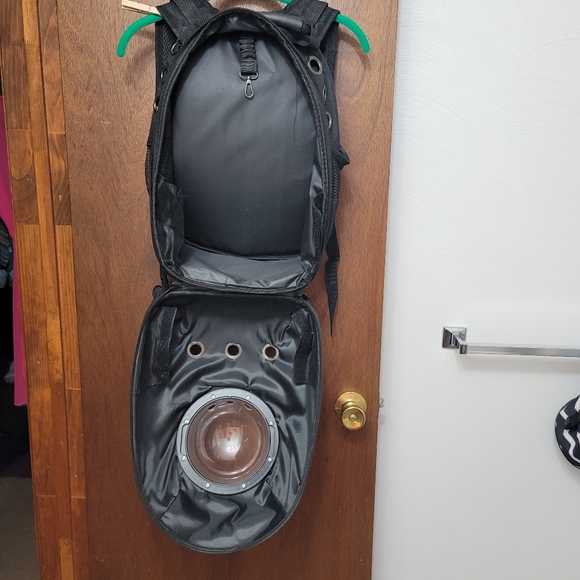 Pokemon Pet Carrier Backpack. (132) - Picture 8 of 8